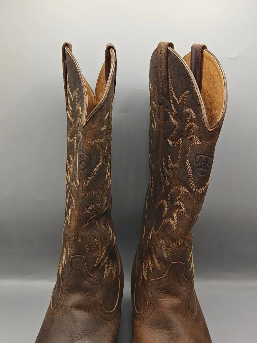 Ariat Heritage R Toe 10002204 Men's size 9.5EE Brown Leather Western Cowboy Boot